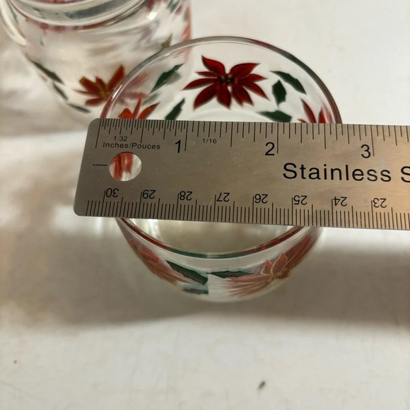Vintage Christmas holiday pointsetta small short tumbler glasses set of four - Picture 2 of 6